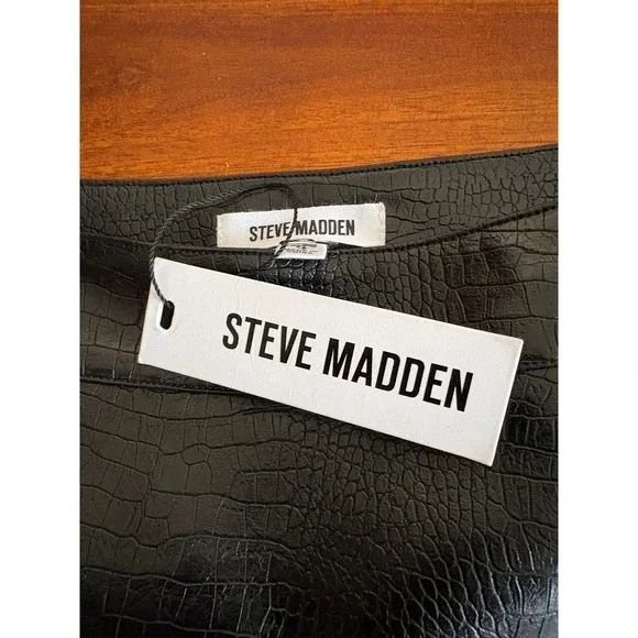 Steve Madden Black Croc Embossed Faux Leather Mini Skirt Side Slit Women's 4 NWT - Picture 4 of 4